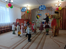 Осенний праздник в яслях Осенний праздник в яслях.
